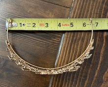 Load image into Gallery viewer, *OUTLET* Sera&#39;s Crown Replica